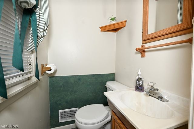 145 Edgewood Drive, Berea, OH 44017