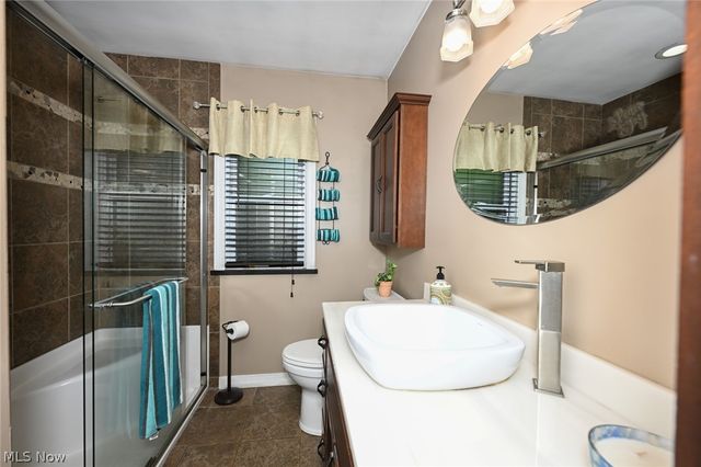 145 Edgewood Drive, Berea, OH 44017