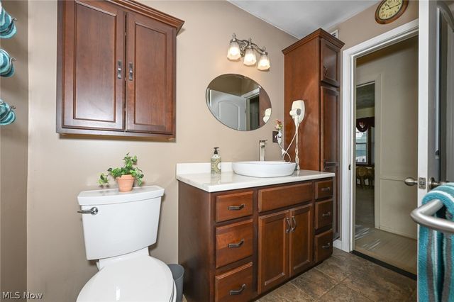 145 Edgewood Drive, Berea, OH 44017