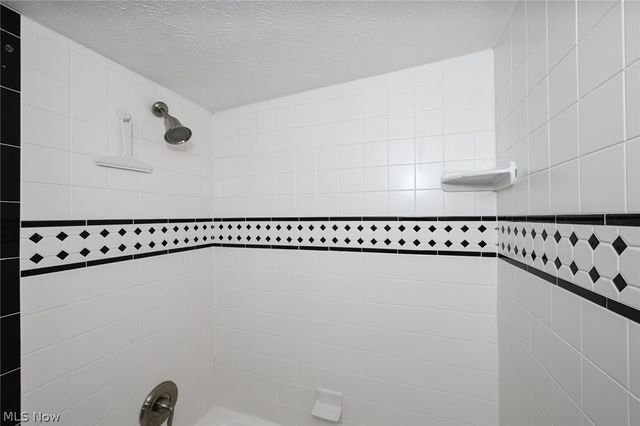 145 Edgewood Drive, Berea, OH 44017