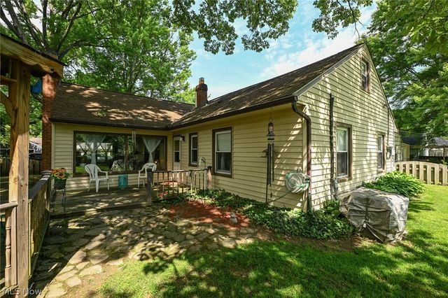145 Edgewood Drive, Berea, OH 44017