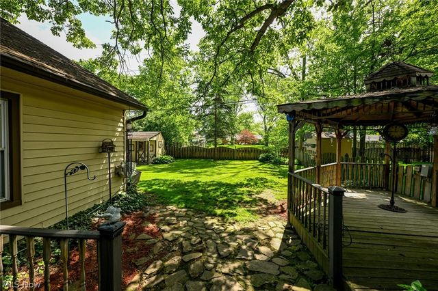 145 Edgewood Drive, Berea, OH 44017