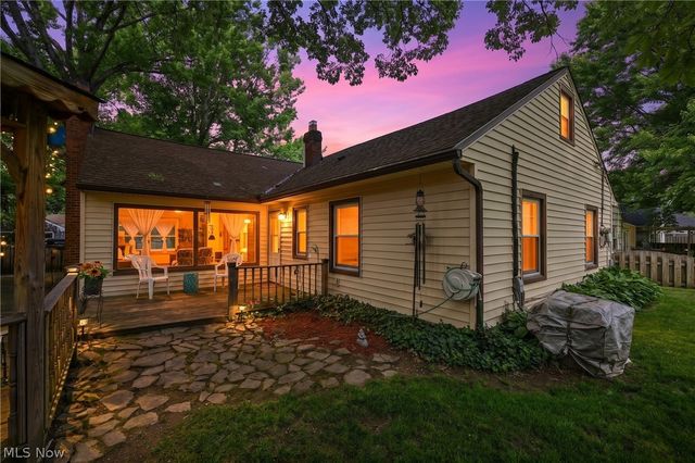 145 Edgewood Drive, Berea, OH 44017