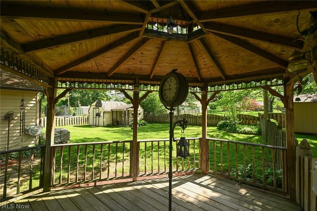 145 Edgewood Drive, Berea, OH 44017