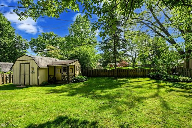 145 Edgewood Drive, Berea, OH 44017