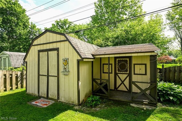 145 Edgewood Drive, Berea, OH 44017