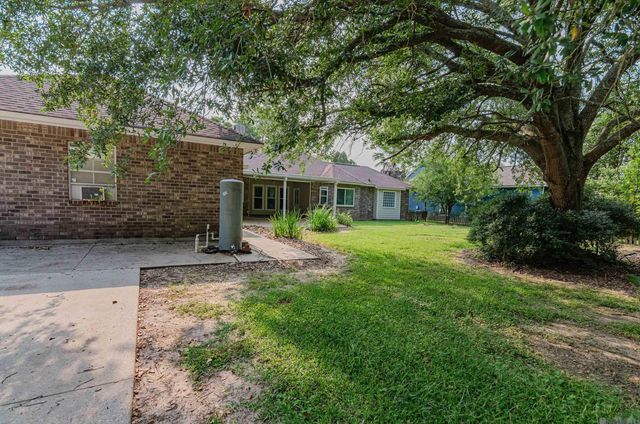 13204 Bluff Rd, Geismar, LA 70734