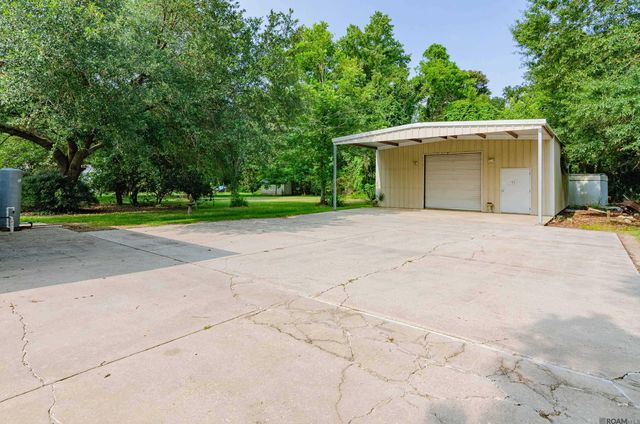 13204 Bluff Rd, Geismar, LA 70734
