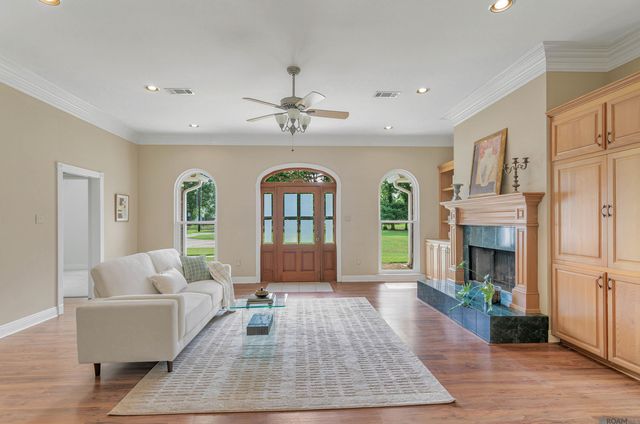 13204 Bluff Rd, Geismar, LA 70734