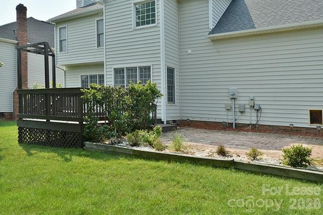 10402 Friarsgate Road, Huntersville, NC 28078