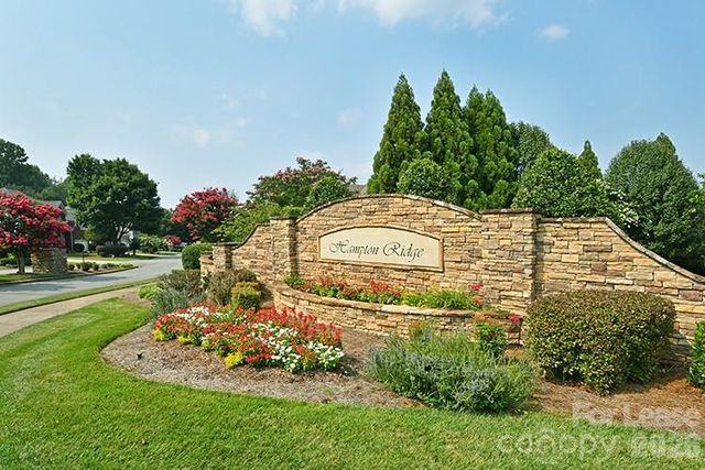 10402 Friarsgate Road, Huntersville, NC 28078