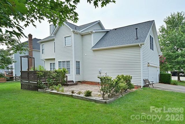 10402 Friarsgate Road, Huntersville, NC 28078