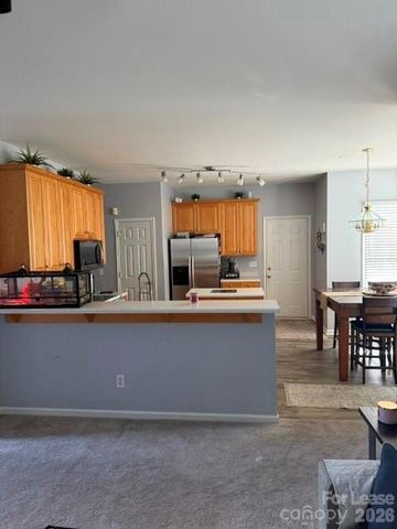 10402 Friarsgate Road, Huntersville, NC 28078