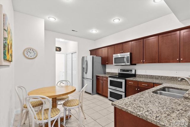 1304 Three Rivers Drive, O'fallon, IL 62269