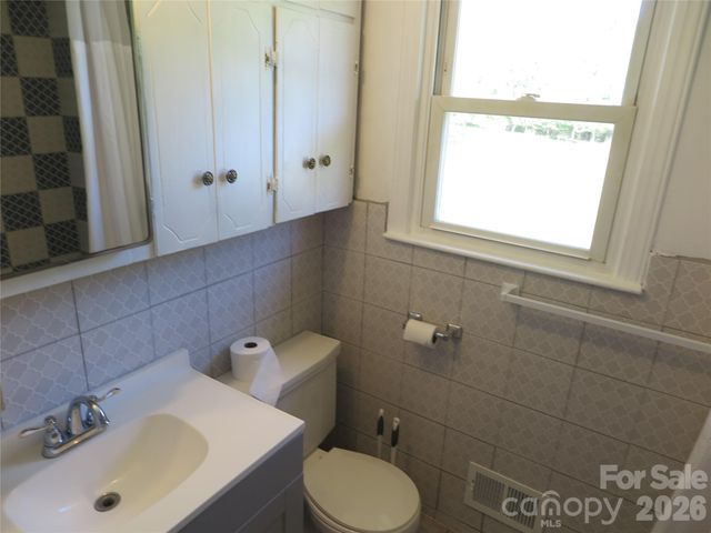 2406 Easton Drive, Shelby, NC 28152