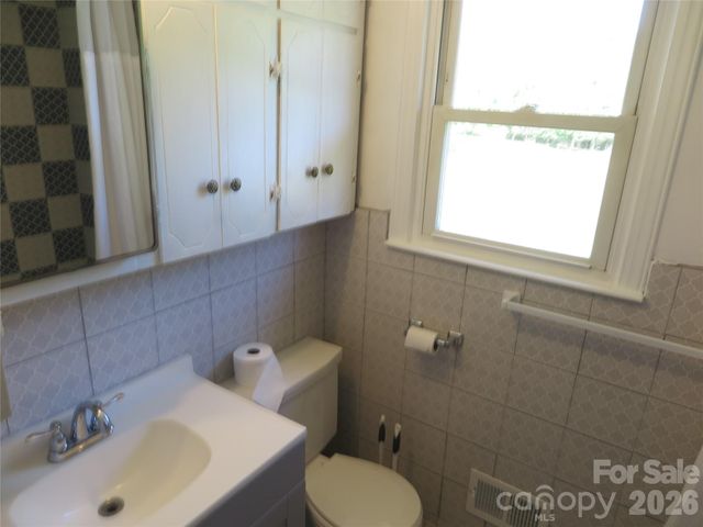 2406 Easton Drive, Shelby, NC 28152