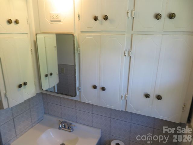 2406 Easton Drive, Shelby, NC 28152