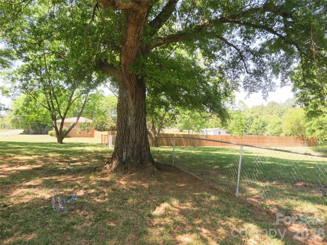 2406 Easton Drive, Shelby, NC 28152