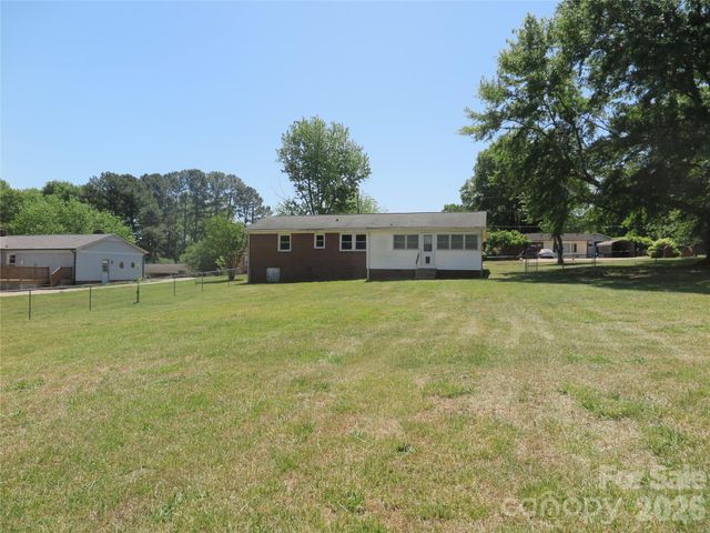 2406 Easton Drive, Shelby, NC 28152