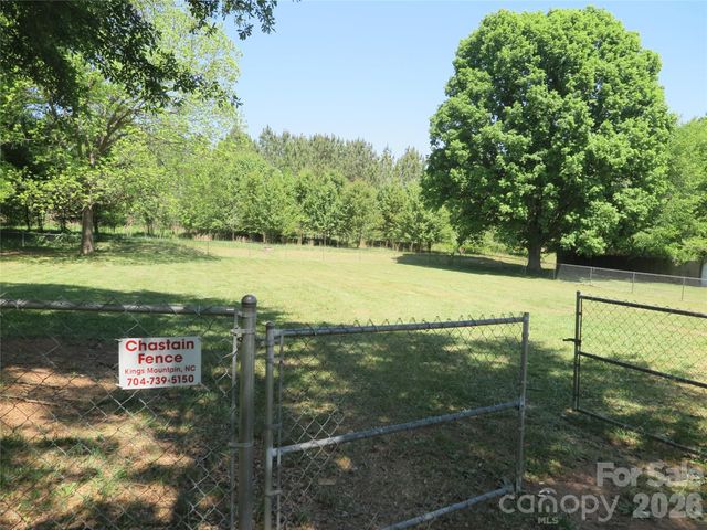 2406 Easton Drive, Shelby, NC 28152