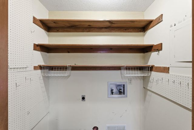 3318 N Amidon Ave, Wichita, KS 67204