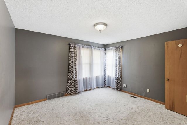 3318 N Amidon Ave, Wichita, KS 67204