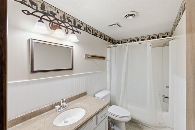 3318 N Amidon Ave, Wichita, KS 67204