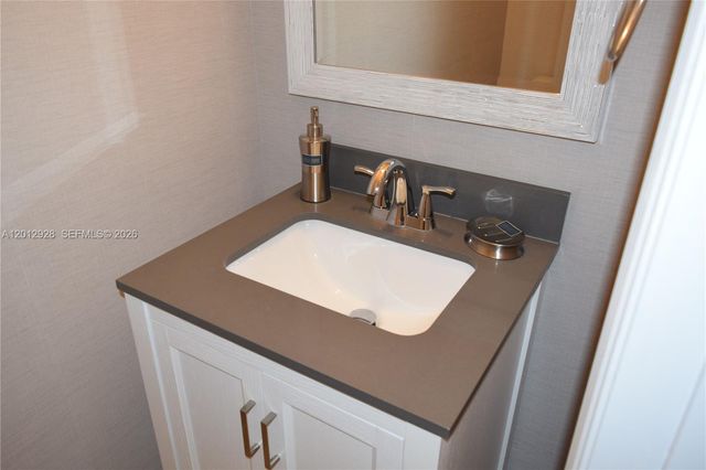 3384 W 100th Ter 3384, Hialeah, FL 33018