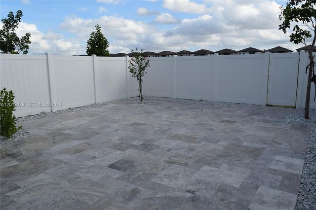 3384 W 100th Ter 3384, Hialeah, FL 33018