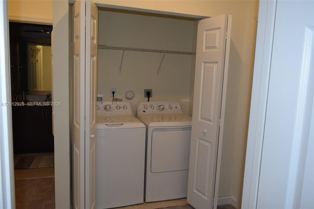 3384 W 100th Ter 3384, Hialeah, FL 33018