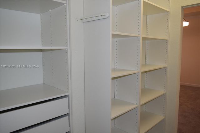 3384 W 100th Ter 3384, Hialeah, FL 33018