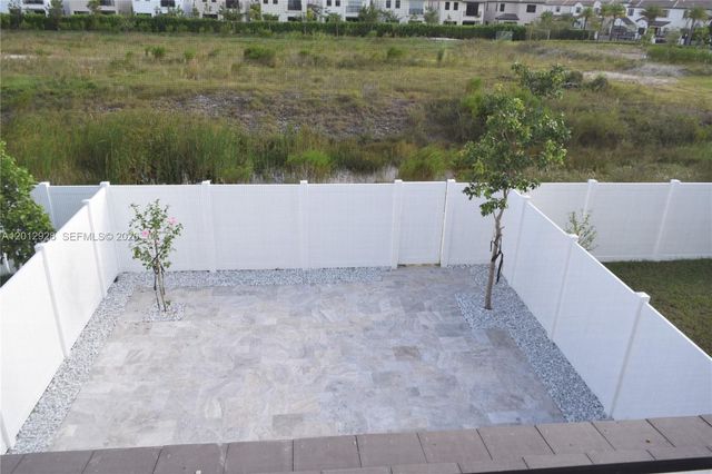 3384 W 100th Ter 3384, Hialeah, FL 33018