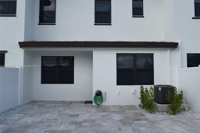 3384 W 100th Ter 3384, Hialeah, FL 33018