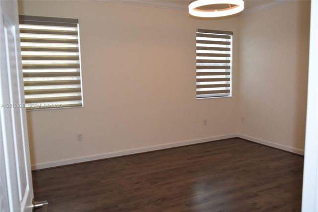 3384 W 100th Ter 3384, Hialeah, FL 33018