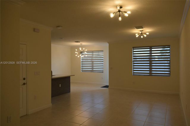 3384 W 100th Ter 3384, Hialeah, FL 33018