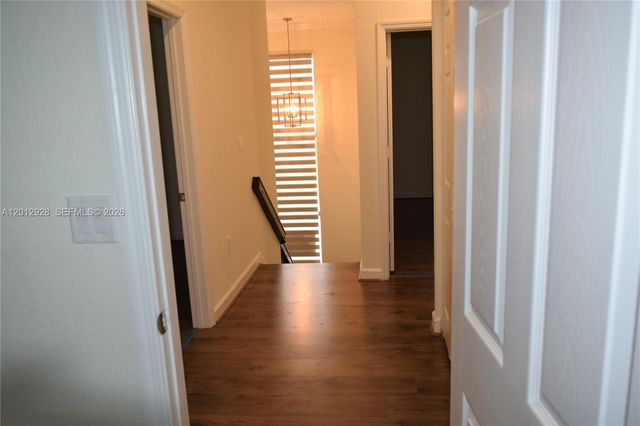 3384 W 100th Ter 3384, Hialeah, FL 33018