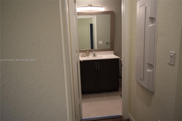 3384 W 100th Ter 3384, Hialeah, FL 33018