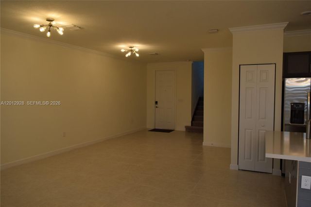 3384 W 100th Ter 3384, Hialeah, FL 33018