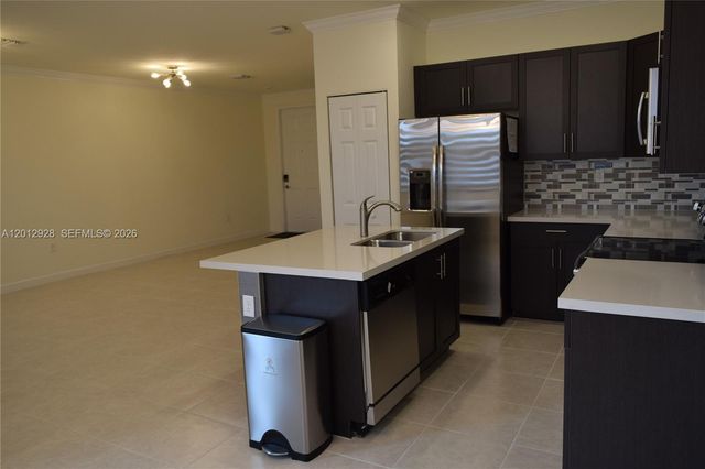 3384 W 100th Ter 3384, Hialeah, FL 33018