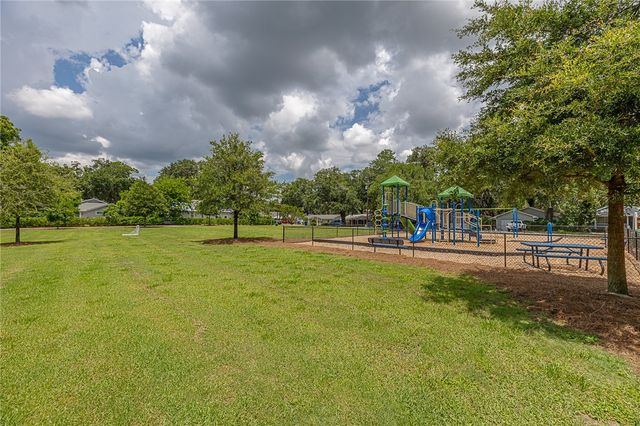 919 Mallery Street, St Simons Island, GA 31522