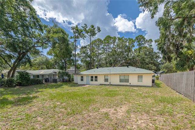 919 Mallery Street, St Simons Island, GA 31522