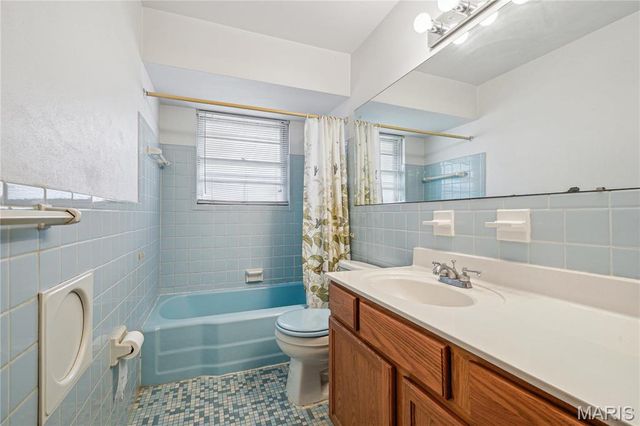 11562 Rock Hampton Drive, St Louis, MO 63138