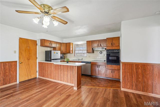 11562 Rock Hampton Drive, St Louis, MO 63138