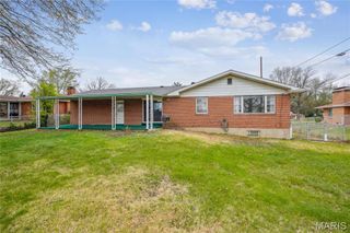 11562 Rock Hampton Drive, St Louis, MO 63138