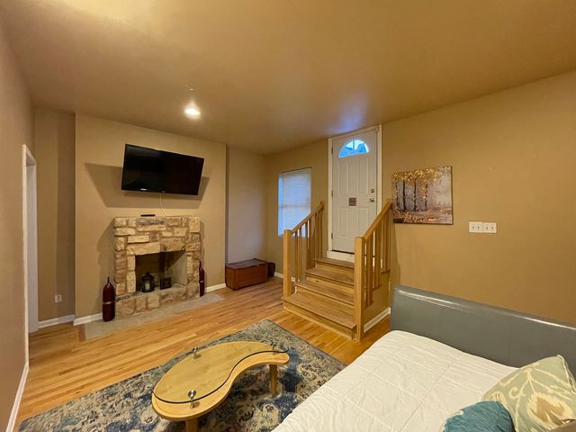 1502 E Marquette Road, Chicago, IL 60637