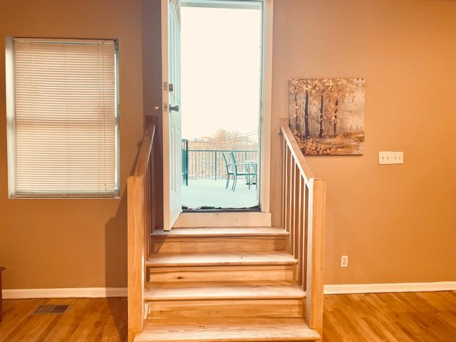 1502 E Marquette Road, Chicago, IL 60637