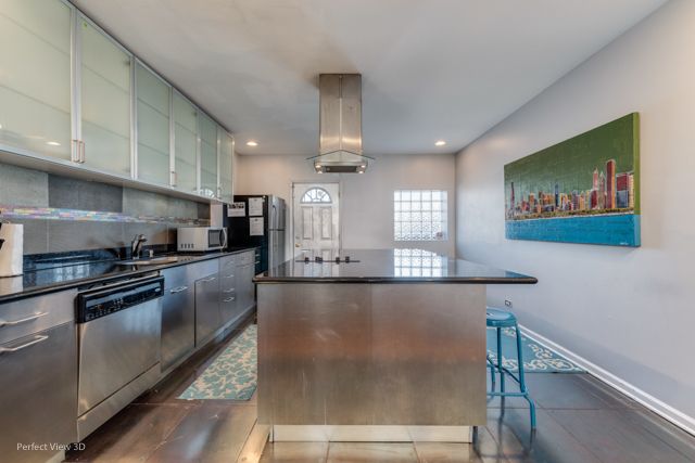 1502 E Marquette Road, Chicago, IL 60637