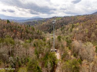 4274 S King Branch Rd, Sevierville, TN 37876
