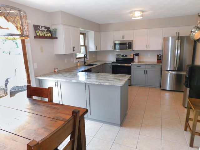 1633 Wildwind Court, Rockton, IL 61072