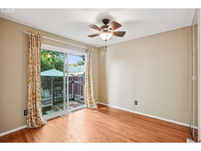 3249 Ne 111TH Dr, Portland, OR 97220